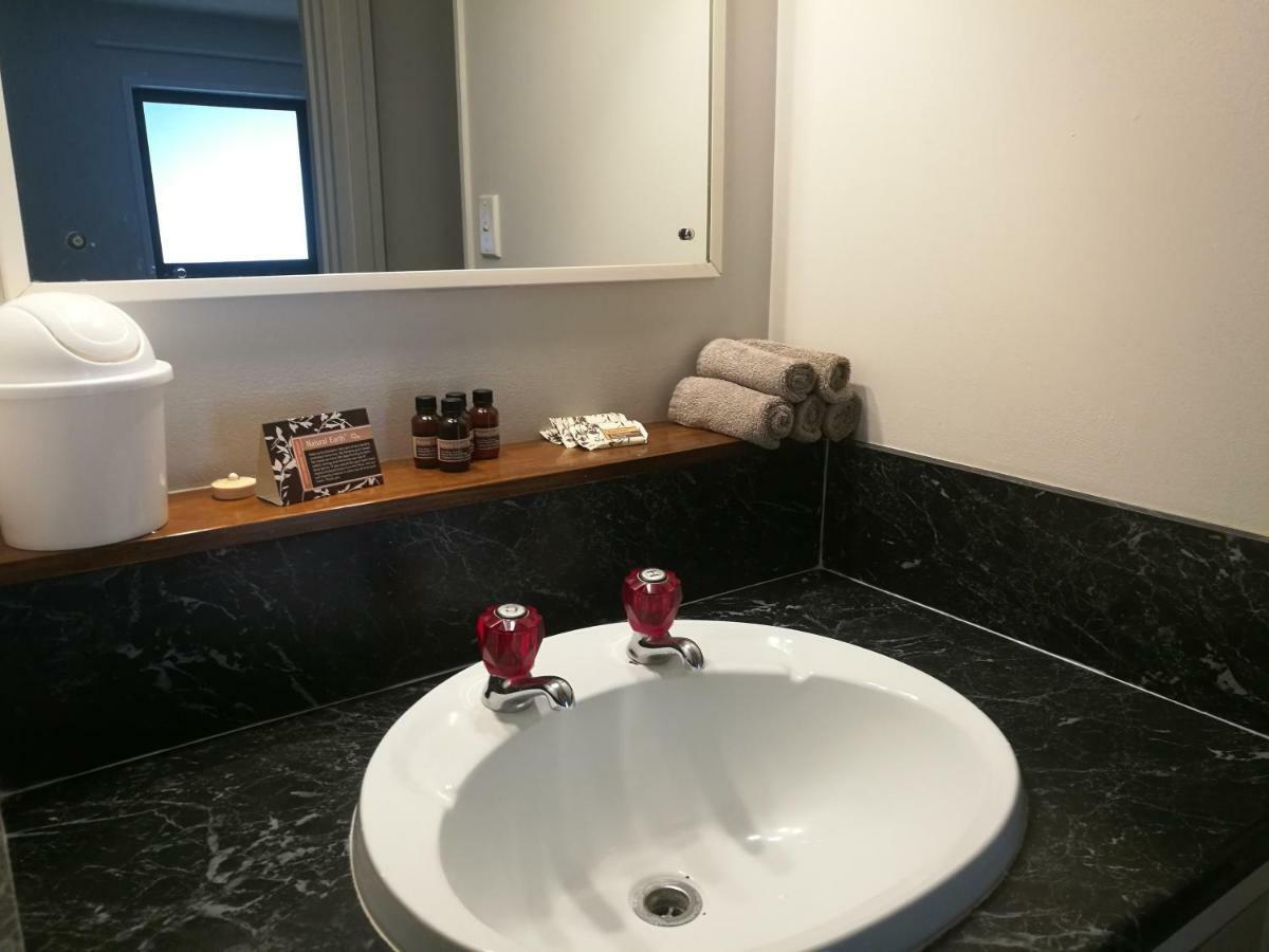 Carrington Motel New Plymouth Esterno foto